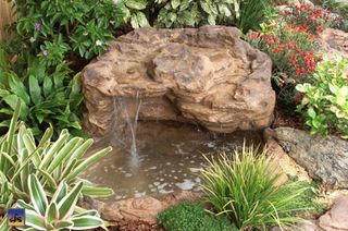 Universal Rock Artificial Rock features & Ponds